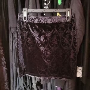 🖤black velvet mini skirt